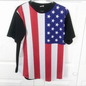 Friends United Network Medium American USA Flag Mesh Short‎ Sleeve Top